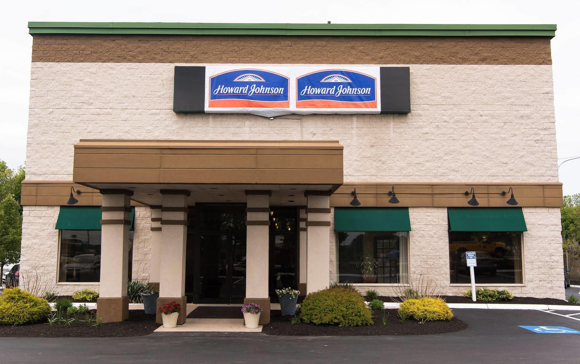 Howard Johnson By Wyndham Portsmouth Exterior photo